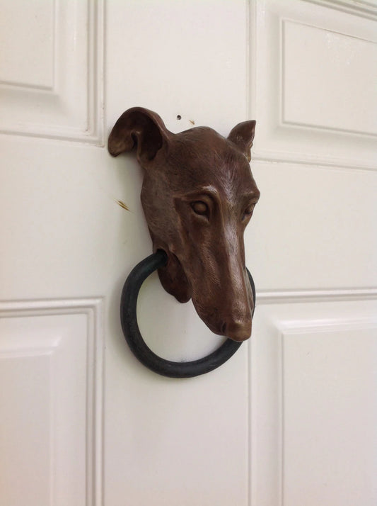 Sighthound Doorknocke