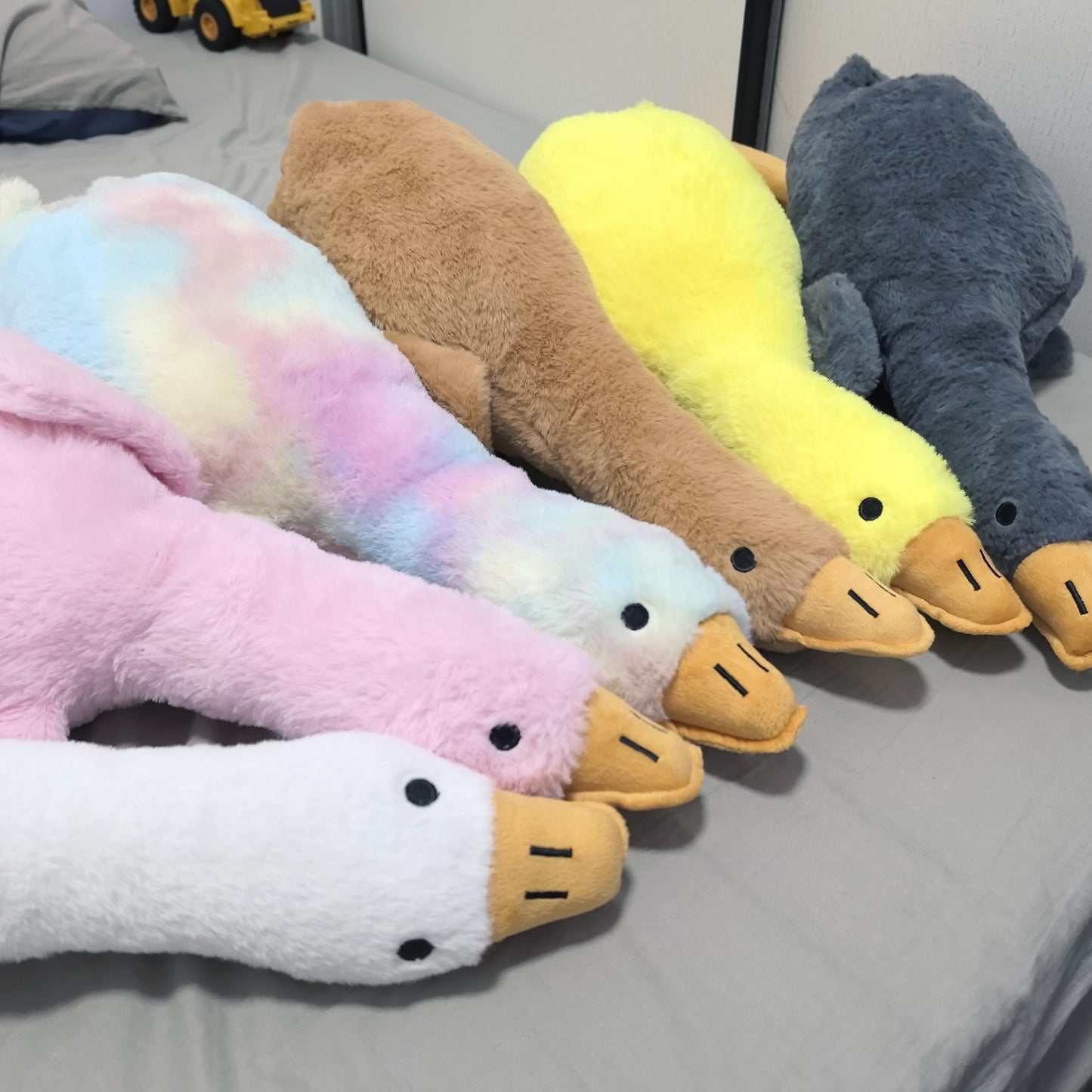 Large Plush Goose Pet Toy | Soft Sleeping Companion, Washable, Ideal for All Breed Sizes